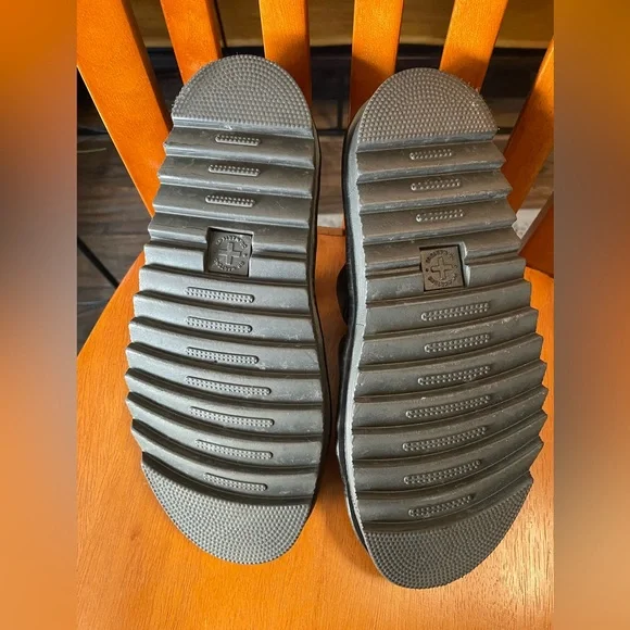 Dr. Martens Women's Blaire Hydro Leather Slide Sandals - Picture 4 of 12